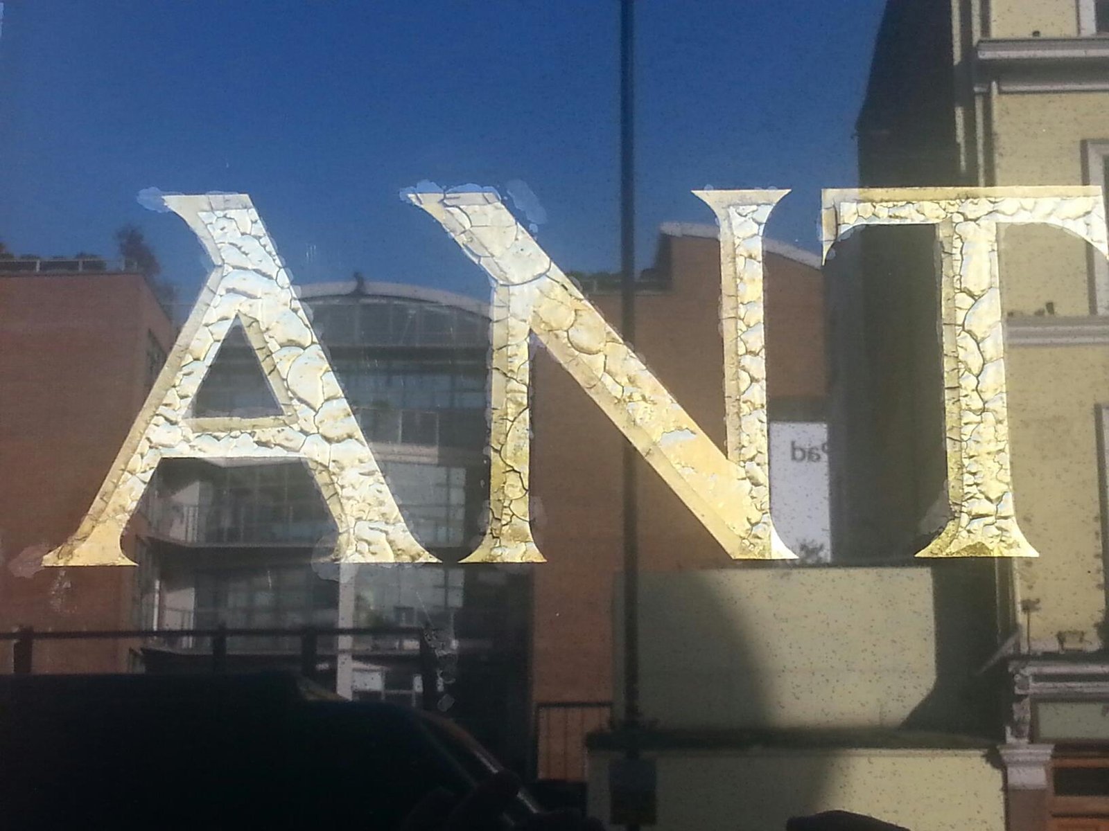 NGS Roman Lettering sign writers, masters of the art. London Signs