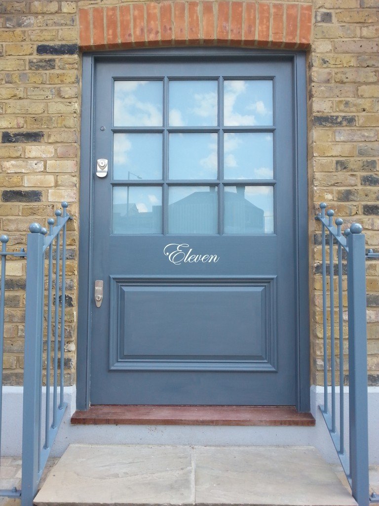 Mortlake sign writers Nick garrett signs NGS London signwriter