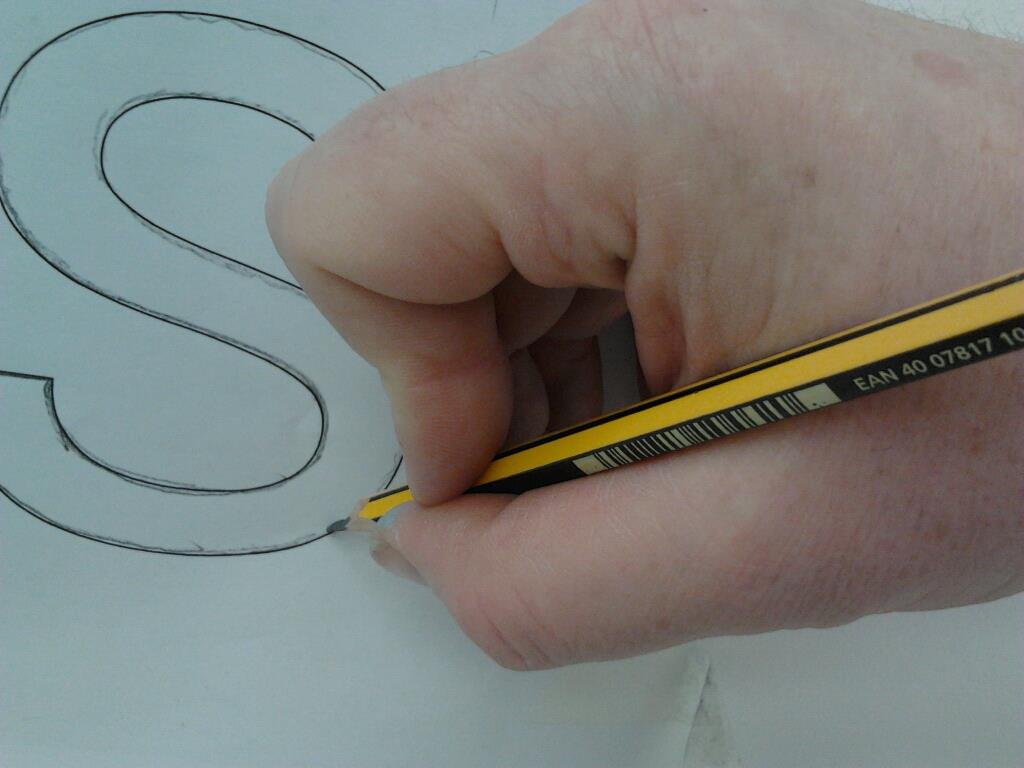 Restoration signwriters of London.
Seraina and Nick of NGS signwriting