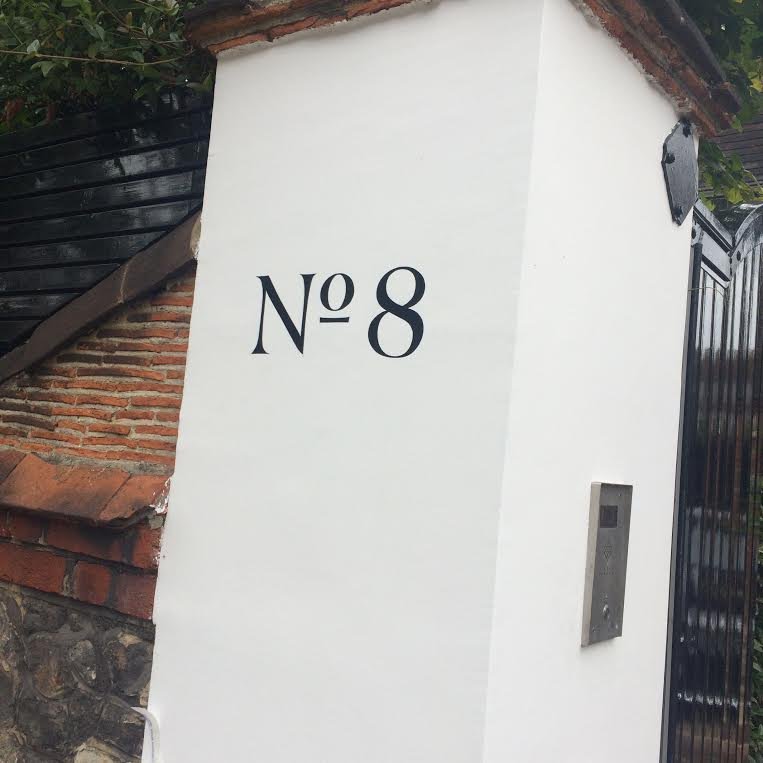 London sign writer, sign gilder, house numbers, glass gilding, Sign written manor house names, Richmond, Stud House Hampton Court, London Traditional sign wrting in gold leaf. Notting hill numeral painting, 