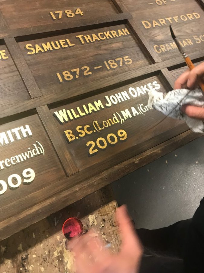 dartford grammar School signs, School restoration signwriting. Traditional Sign writer, NGS London Signwriters,
