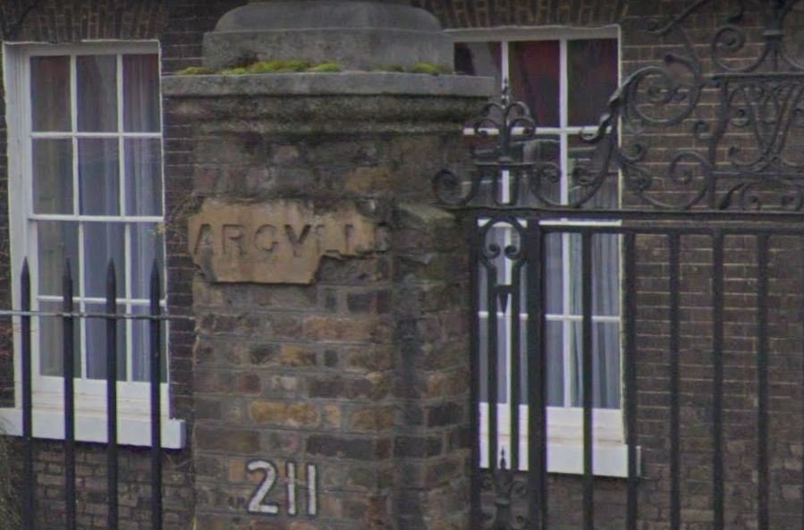 Restoration signwriting, gold leaf restured window lettering, NGS London, 