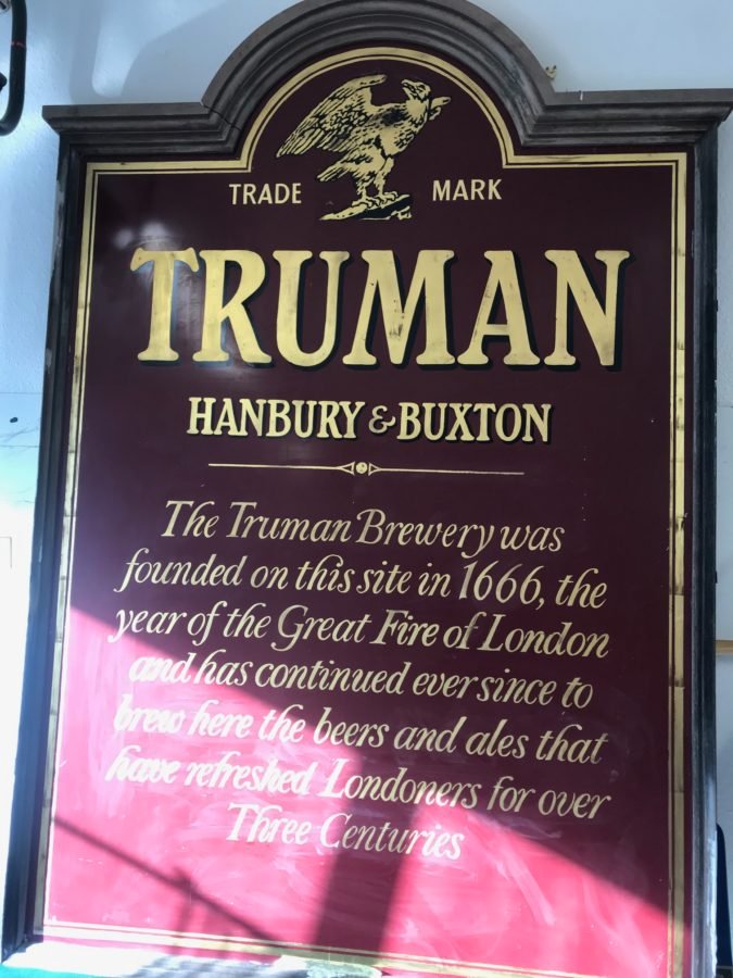 NGS Painted House numbers names Traditional sign writers of London NGS Dulwich Margate Chelsea signwriters