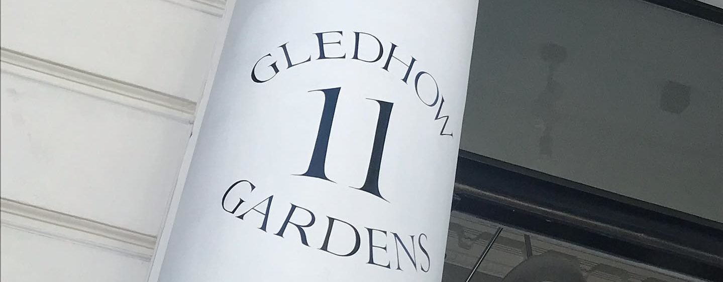 NGS Painted House numbers names Traditional sign writers of London NGS Dulwich Margate Chelsea signwriters