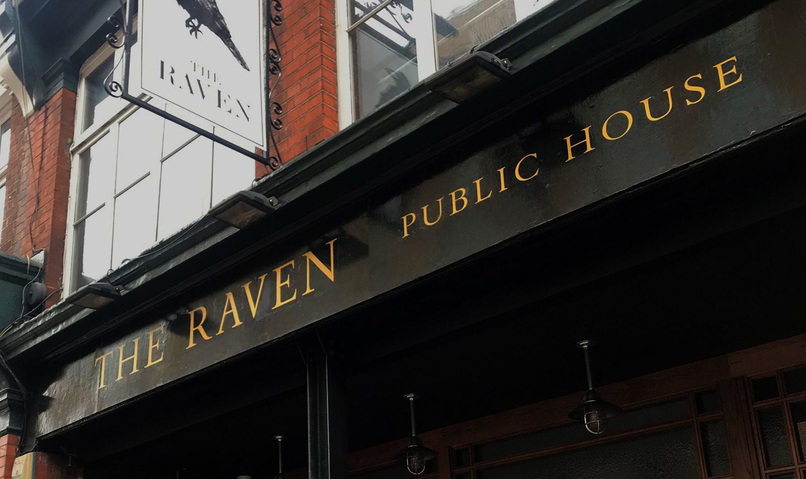 The Raven pub & Residences, Pub signage painted NGS London Bar signwriting, Pub signage painted NGS London Bar signwriting, NGS Painted Public House names Traditional Pub sign writers of London NGS Dulwich Margate Chelsea signwriters