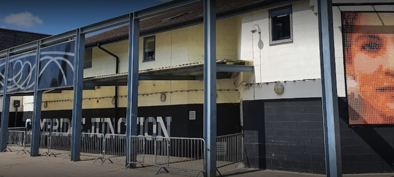 Stencilled letters murals architectural interior walls Nick Garrett sign writer London