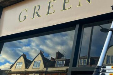 Green-and-Stone-Sign-gilding-NGS-london-00072111-