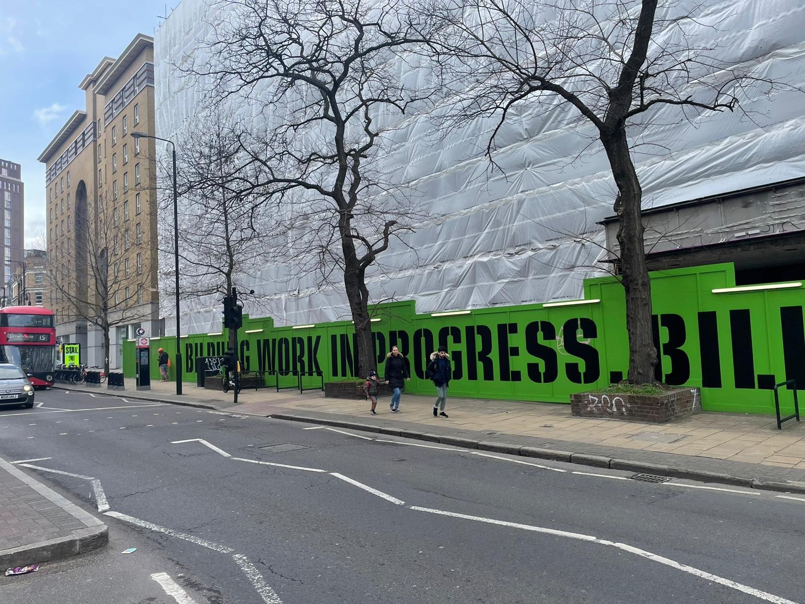 TRADITIONAL SIGN WRITER LONDON NEAR ME, NGS SIGN WRITING CENTRAL LDN. Gold House Numbers London Sign Writer Nick Garrett Seraina Baumgartner NGS