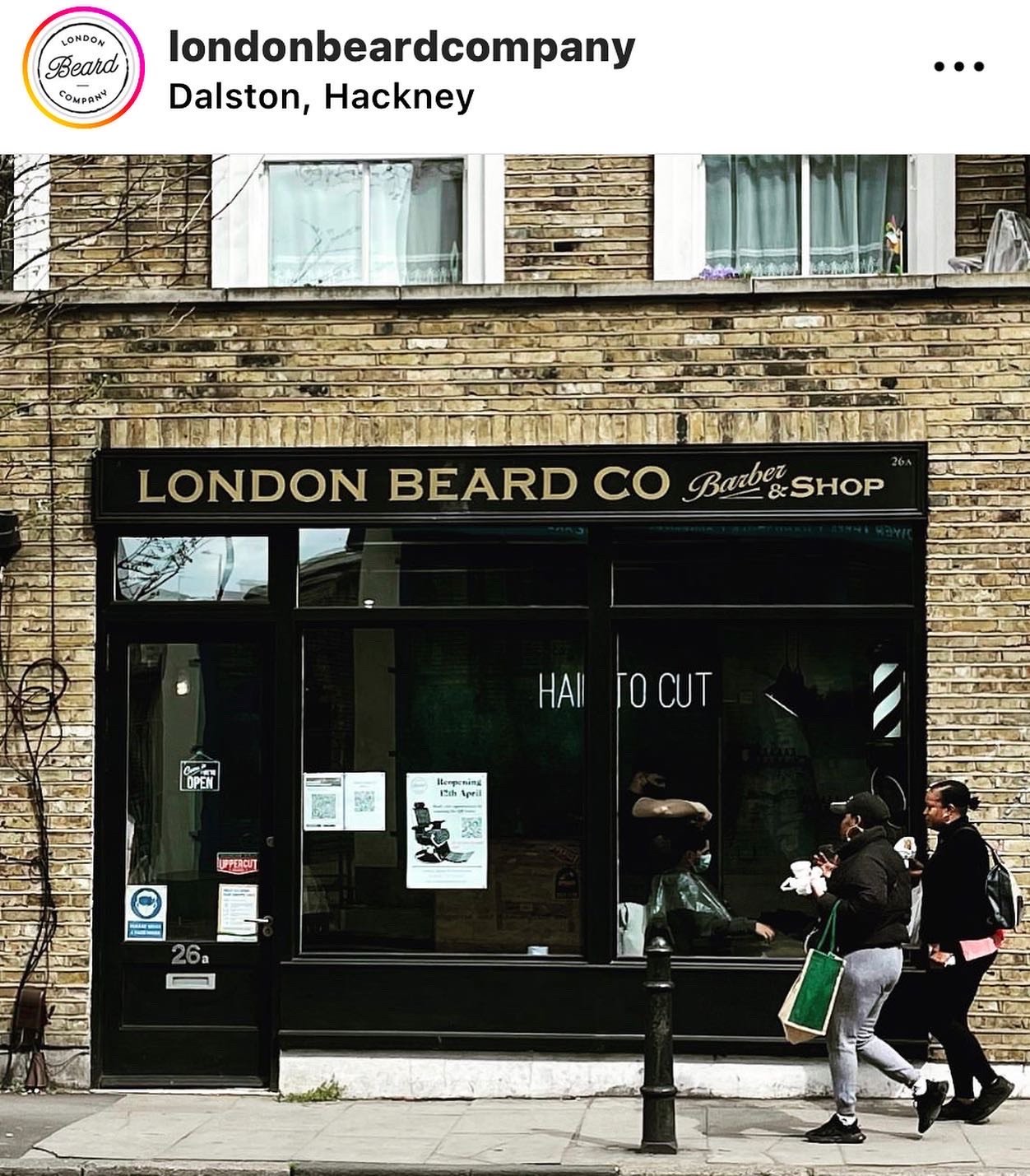 Gold lettering House Numbers London Sign Writer Nick Garrett Seraina Baumgartner NGS