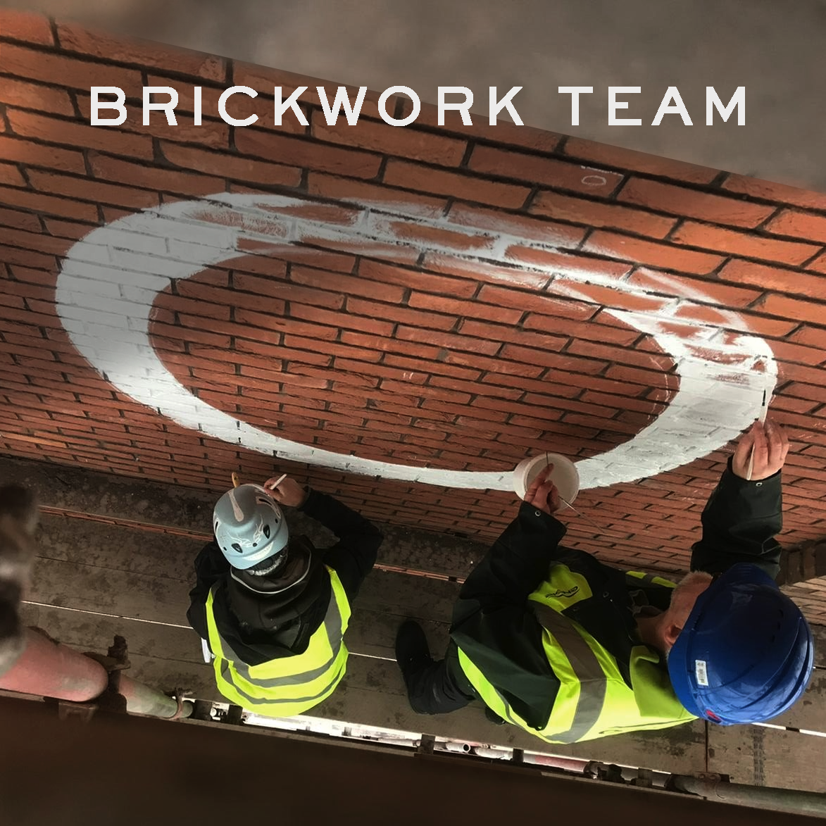 Large sign writing Gold House Numbers London Sign Writer Nick Garrett Seraina Baumgartner NGS