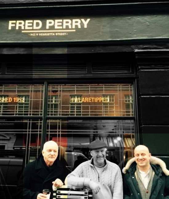 Gold Fred Perry sign writing House Numbers London Sign Writer Nick Garrett Seraina Baumgartner NGS