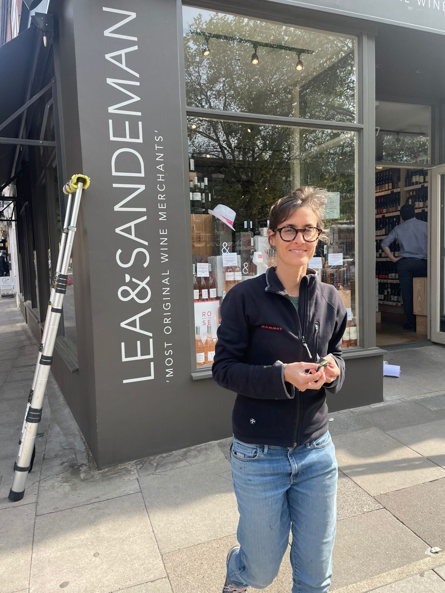 SIGNWRITING CHISWICK HIGH STREET NGS SIGNS