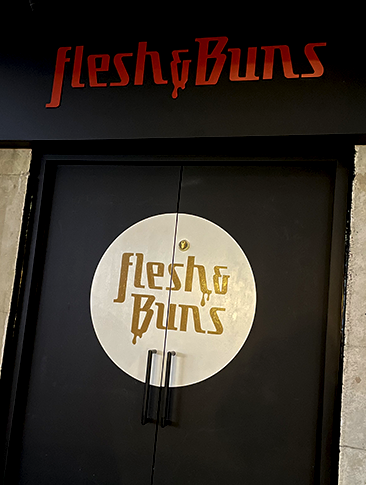 NGS, London Sign painters, NGS stylish sign writers. NGS, Traditional signs of London Official. What do Sign painters do? What Are Sign Writers Called? What does a Sign writer Do? What Paint do Sign Writers Use? Commercial signs, A traditional London sign writer, producing, painted & gold leaf gilt sign writing. Painting or gilding a retail shop front, restaurant or commercial lettering, Murals. London based Traditional sign painter and mural artist Seraina, Technical info, Moda-Hove-custom-sign-writing-by-NGS-bronzed-aged-wall-art-logo-detail
