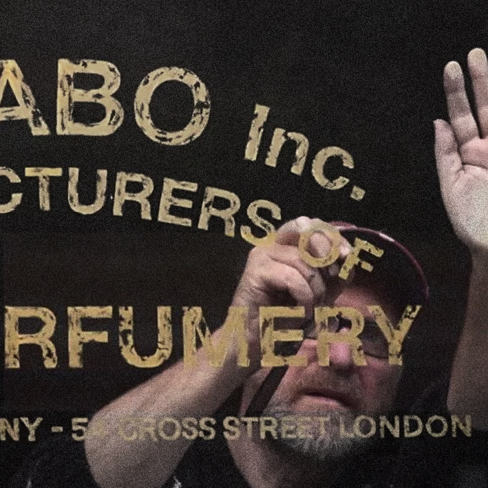 Le Labo glass window gold letters London NGS, Traditional Sign Writer Nick Garrett