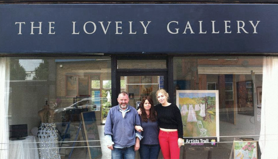NGS, Traditional signs of London Official. What do Sign painters do? What Are Sign Writers Called? What does a Sign writer Do? What Paint do Sign Writers Use? Commercial signs, A traditional London sign writer, producing, painted & gold leaf gilt sign writing. Painting or gilding a retail shop front, restaurant or commercial lettering, Murals. London based Traditional sign painter and mural artist Seraina, Technical info,