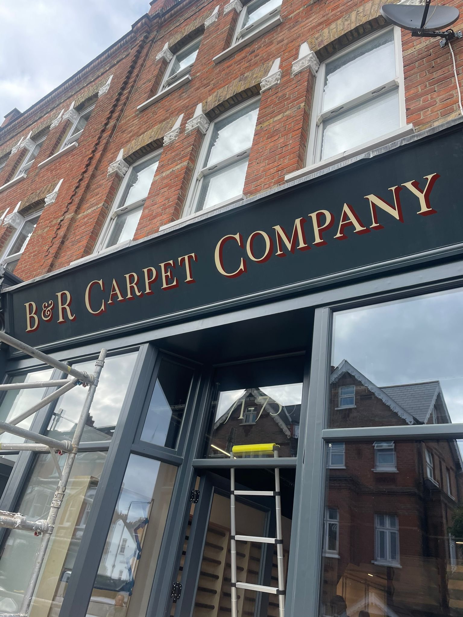 London Sign painters, NGS stylish sign writers.