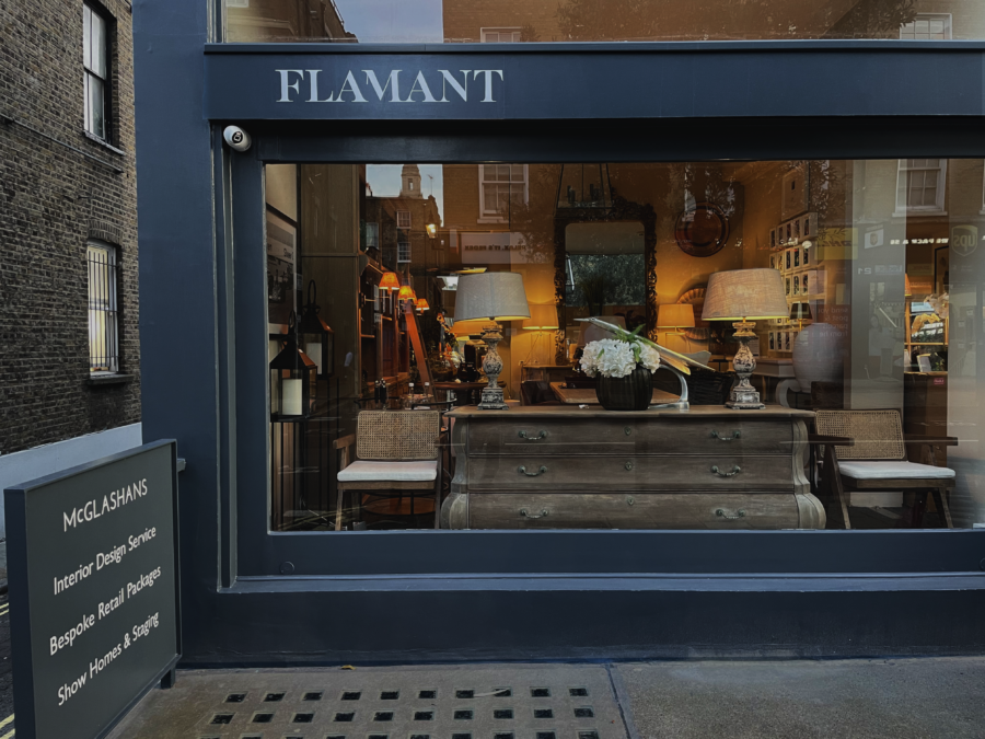 Flamant shop sign. London Sign painters, top sign company in my area. NGS stylish Interioirs studios sign writers. Brazilian Portuguese restaurant signage sign writing Southe Kensington Chelsea
