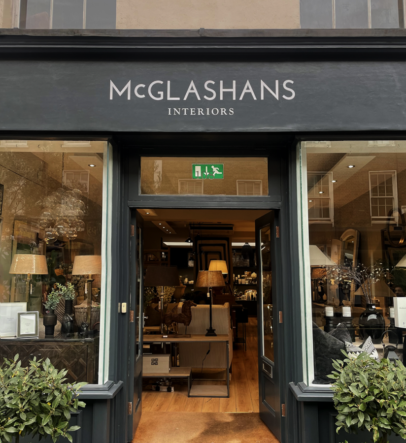 Flamant Gallery, London Sign painters, NGS stylish sign writers.