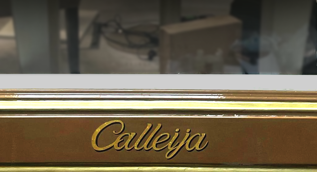 Traditional Gold Leaf Sign Writer NGS London. Font Foundry Soho