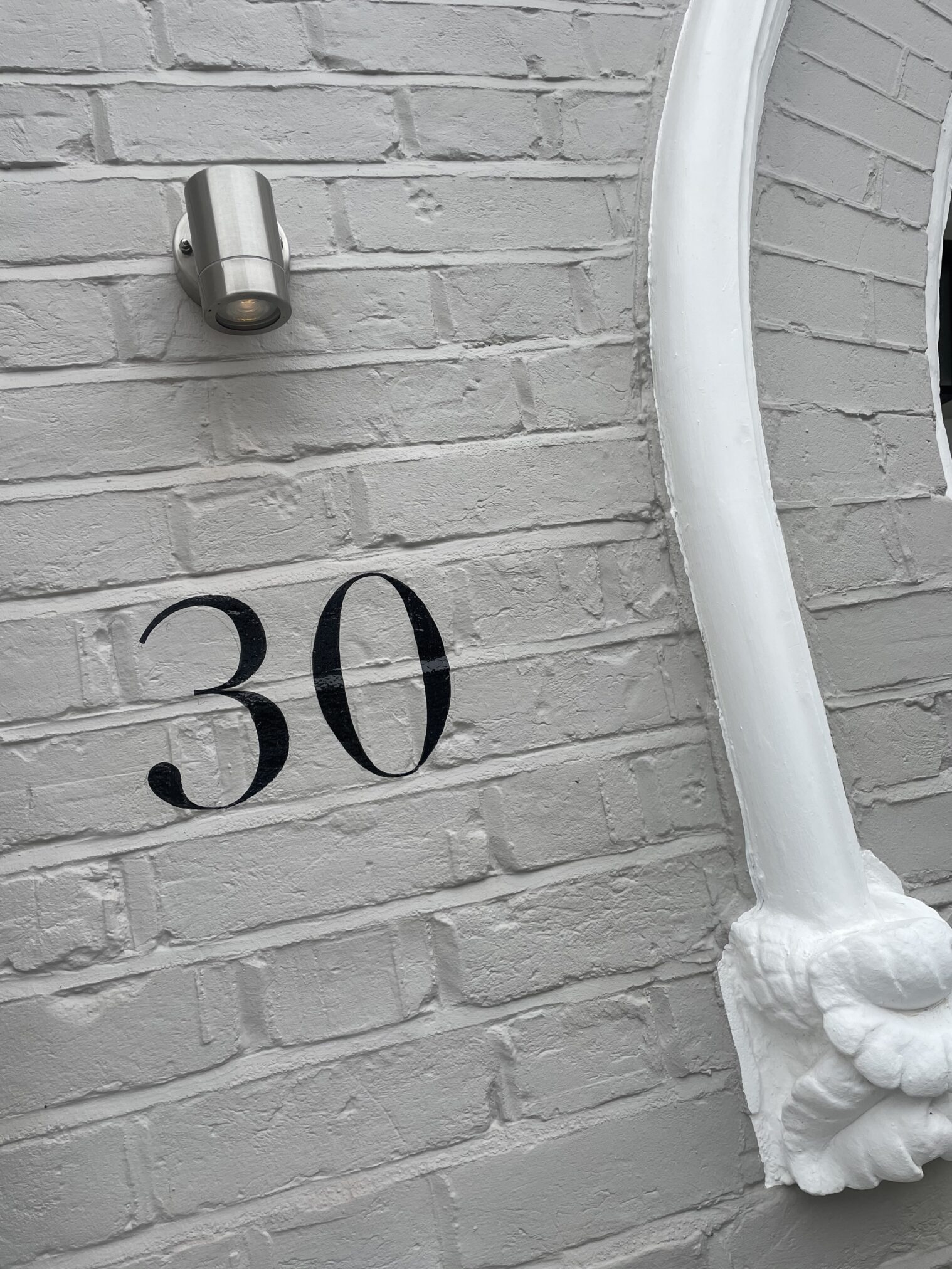 NGS Painted House numbers 30 names Traditional sign writers of London NGS Dulwich 51.49456765499576, -0.17415278042634838, Chelsea, Fulham road Signwriter,