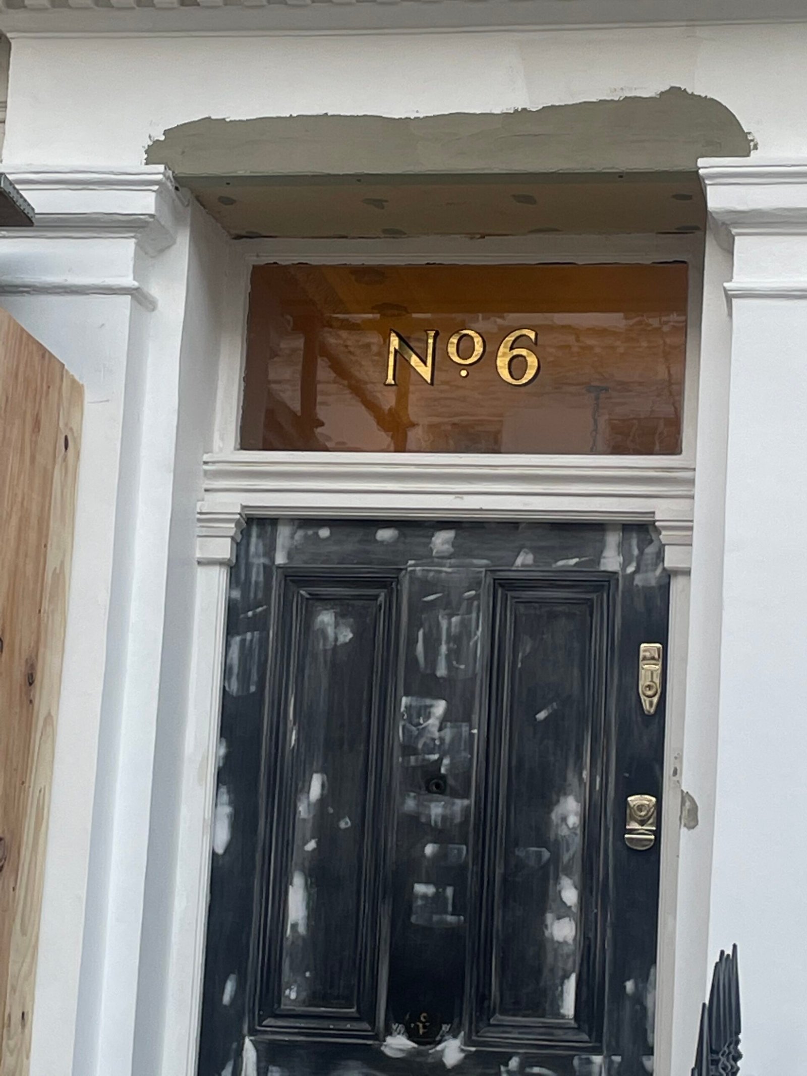Traditional house numeral Sign Writer NGS London.