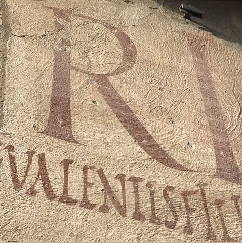 Satri Trajan form Original lettering Pompeii 2027
