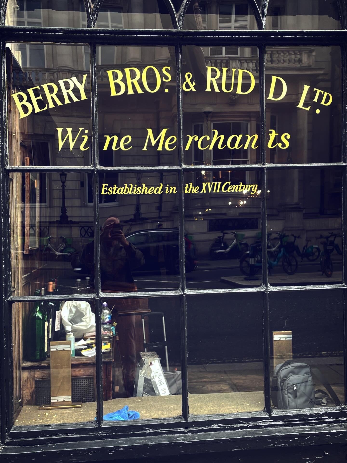 Berry Bros & Rudd Roman Lettering by NGS of London Berry Bros & Rudd Roman Lettering by NGS of London