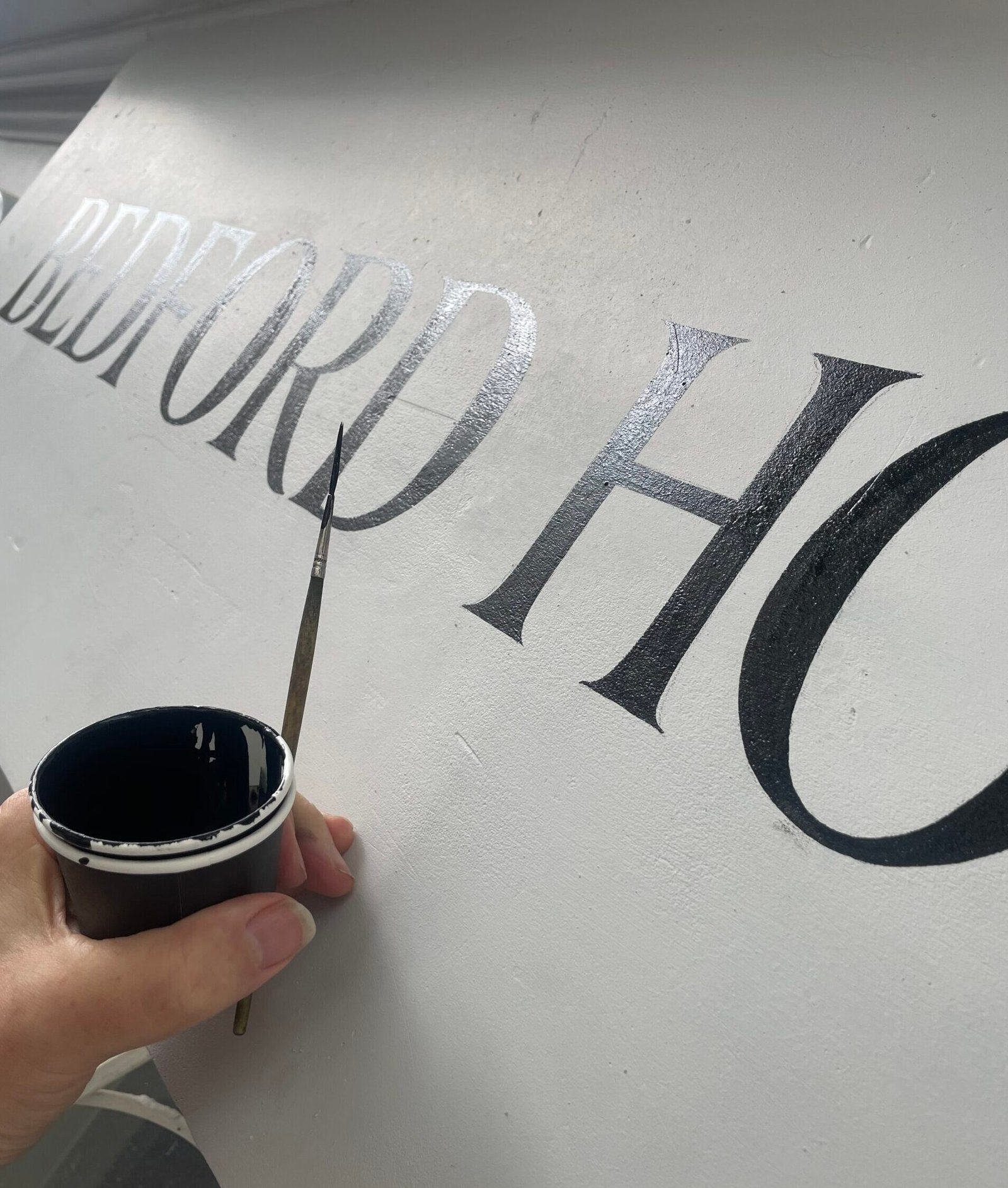Traditional Sign writing,,, London's roman white gold letters on fanlight glass, Roman Lettering London NGS