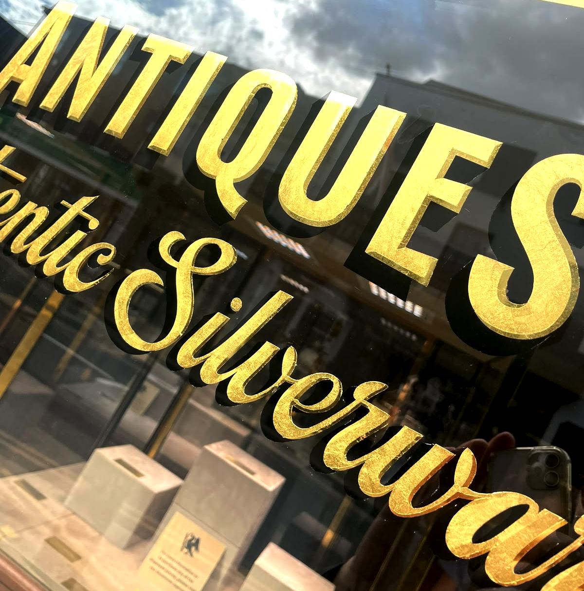 Traditional Signwriting London: Reverse glass Gilding for Pragnell's Jewellers By NGS London Sign writers
