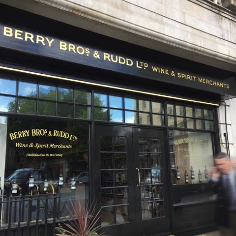 Shop sign writing London