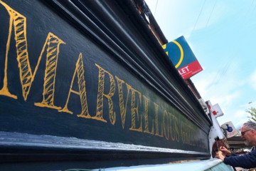 Shop sign writing London