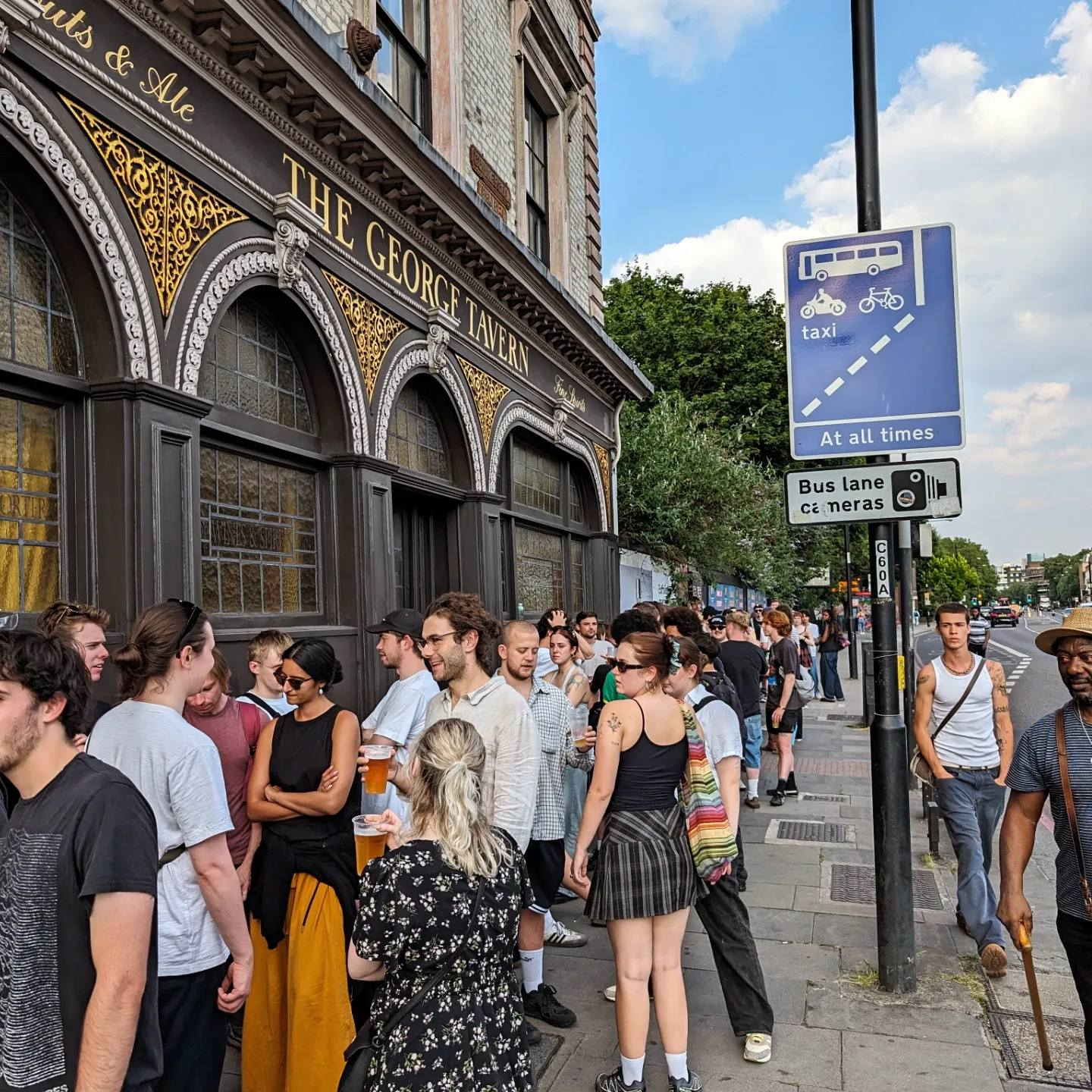 The George Tavern London Signwritten by Nick Garrett NGS Restoration Type London.