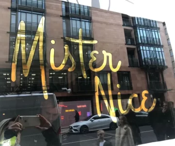 Seraina-painting-gold leaf sign, Seraina-Signwriting-London-made-lettering-