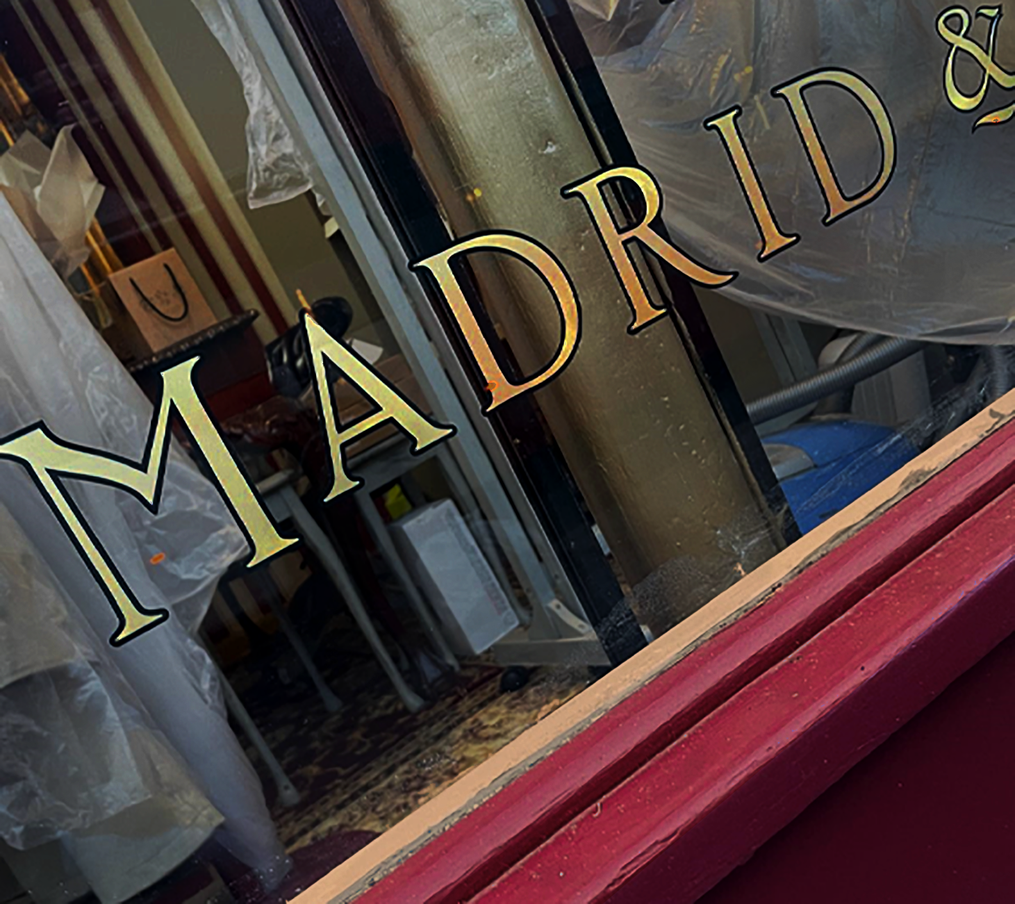 Angel mirror gilding, gold leaf, London traditional sign writer, NICK GARRETT, Sign writing specialist. Gold leaf, Hand painted, shop signs.