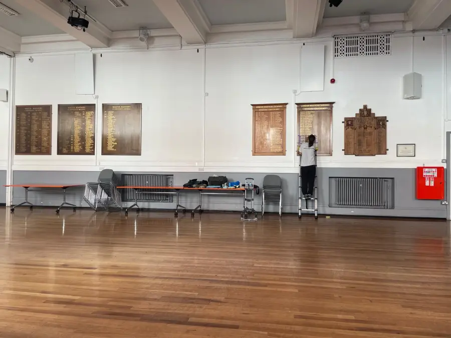 Traditional Sign writer. Reverse glass gilding and gold foil/leaf lettering London, by NGS., letters by hand NGS london Signs 002