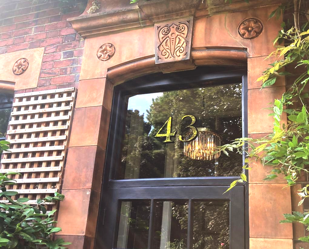 Gold Leaf, Signs, London, 