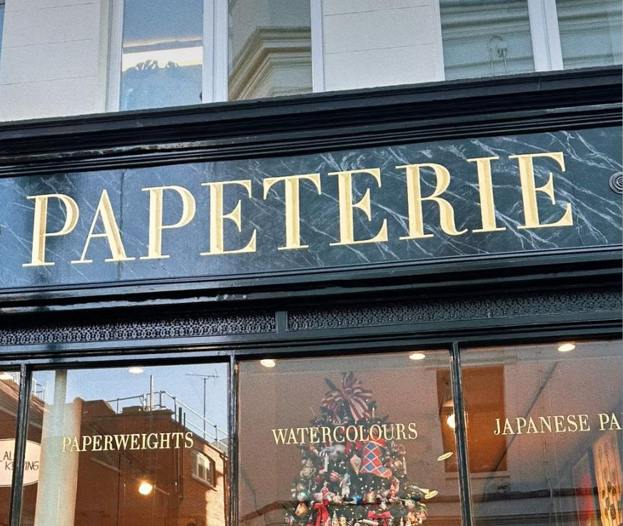 London traditional sign writer, NICK GARRETT, Sign writing specialist. Gold leaf, Hand painted, shop signs.