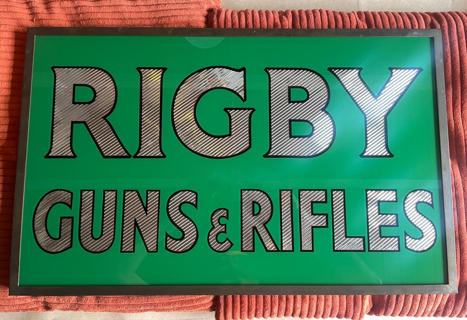 London traditional sign writer, NICK GARRETT, Sign writing specialist. Gold leaf, Hand painted, shop signs.