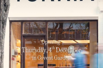 London traditional sign writer, NICK GARRETT, Sign writing specialist. Gold leaf, Hand painted, shop signs.