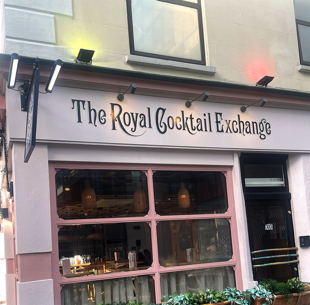 Vintage Royal Cocktail Exchange Fitzrovia Trad sign writer, NGS Seraina hand painted signs Bricklane