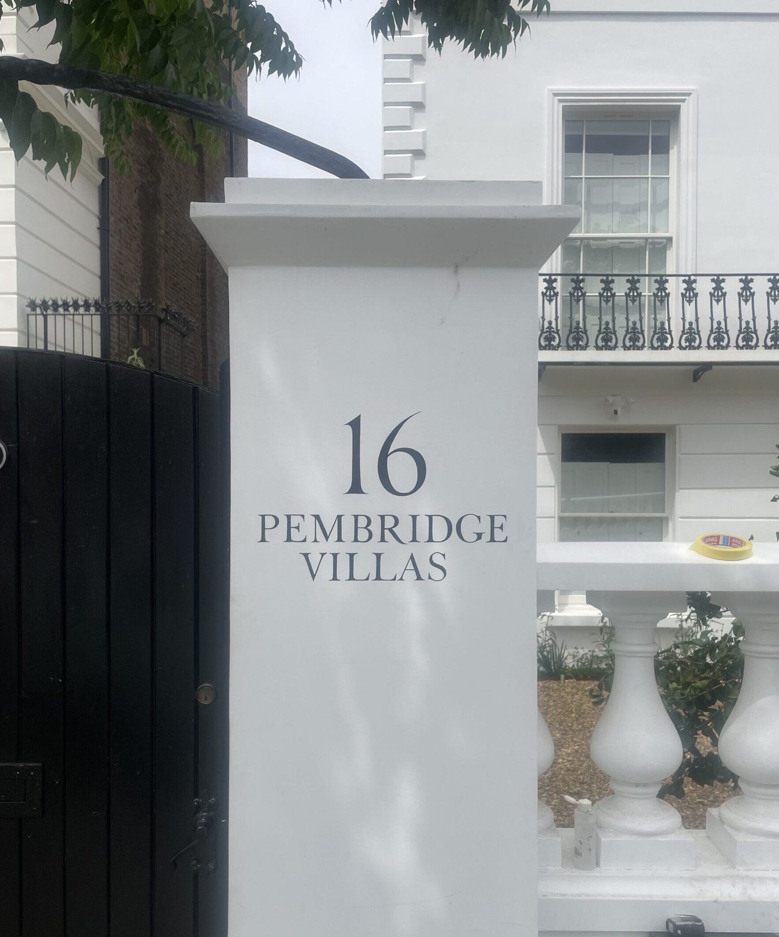 pillar number 16 Sign Writing by NGS Signwriters of London | NGS Sign lettering & writing. pillar number 16 Sign Writing by NGS Signwriters of London