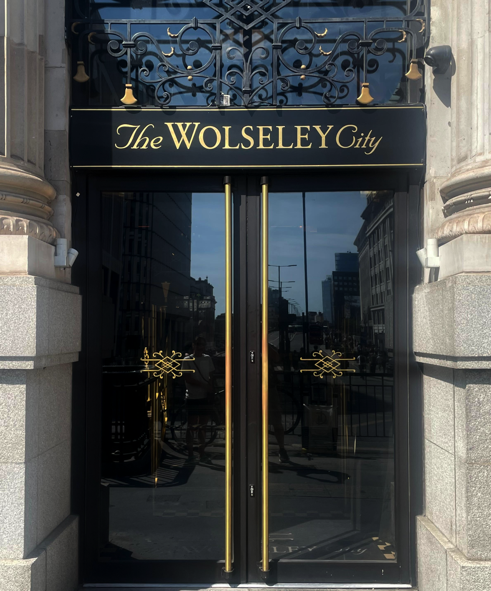 image | NGS Sign lettering & writing. Traditional sign writer of London.