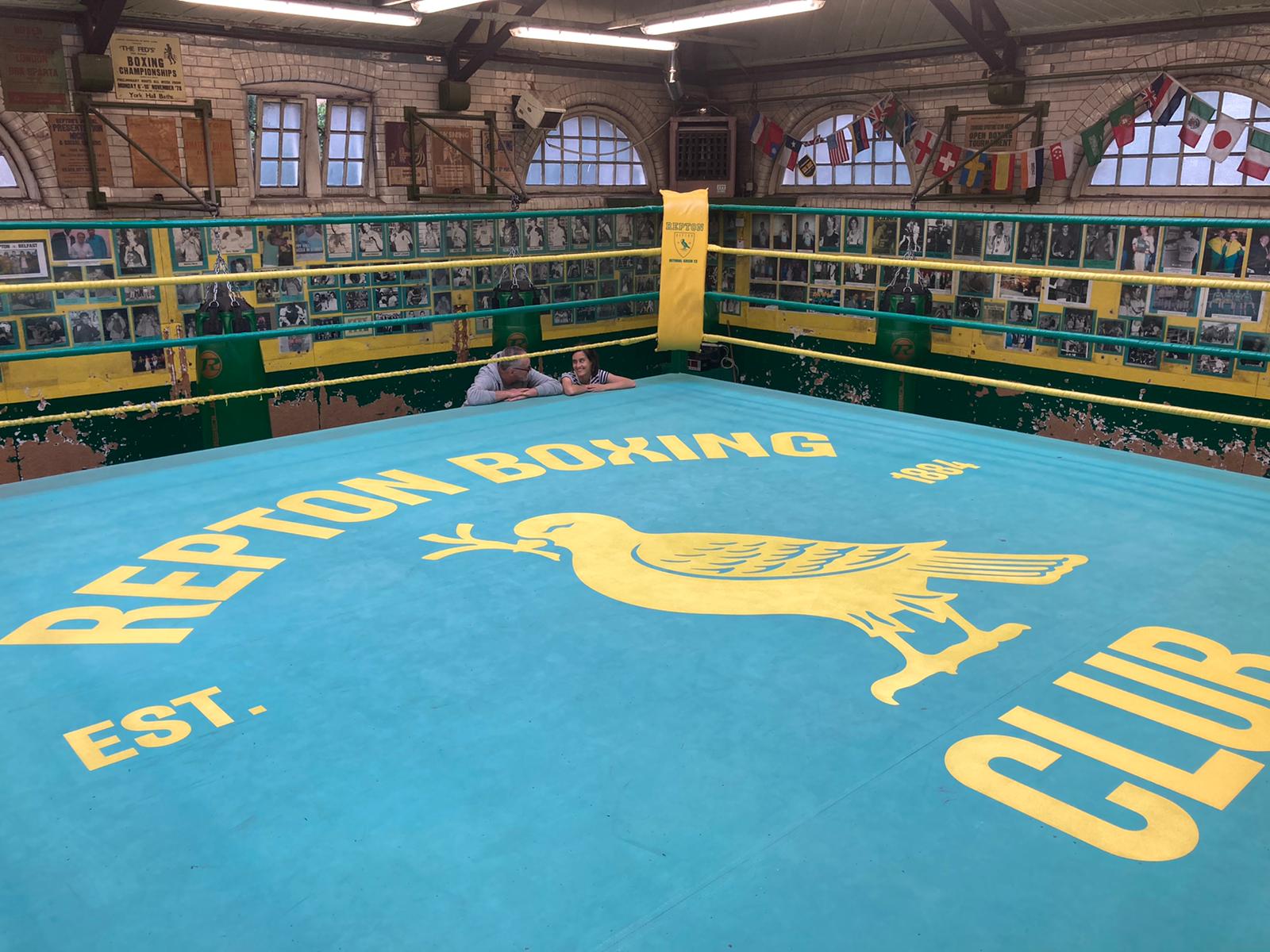 NGS Painted House numbers names Traditional sign writers of London NGS Dulwich Margate Chelsea signwriters